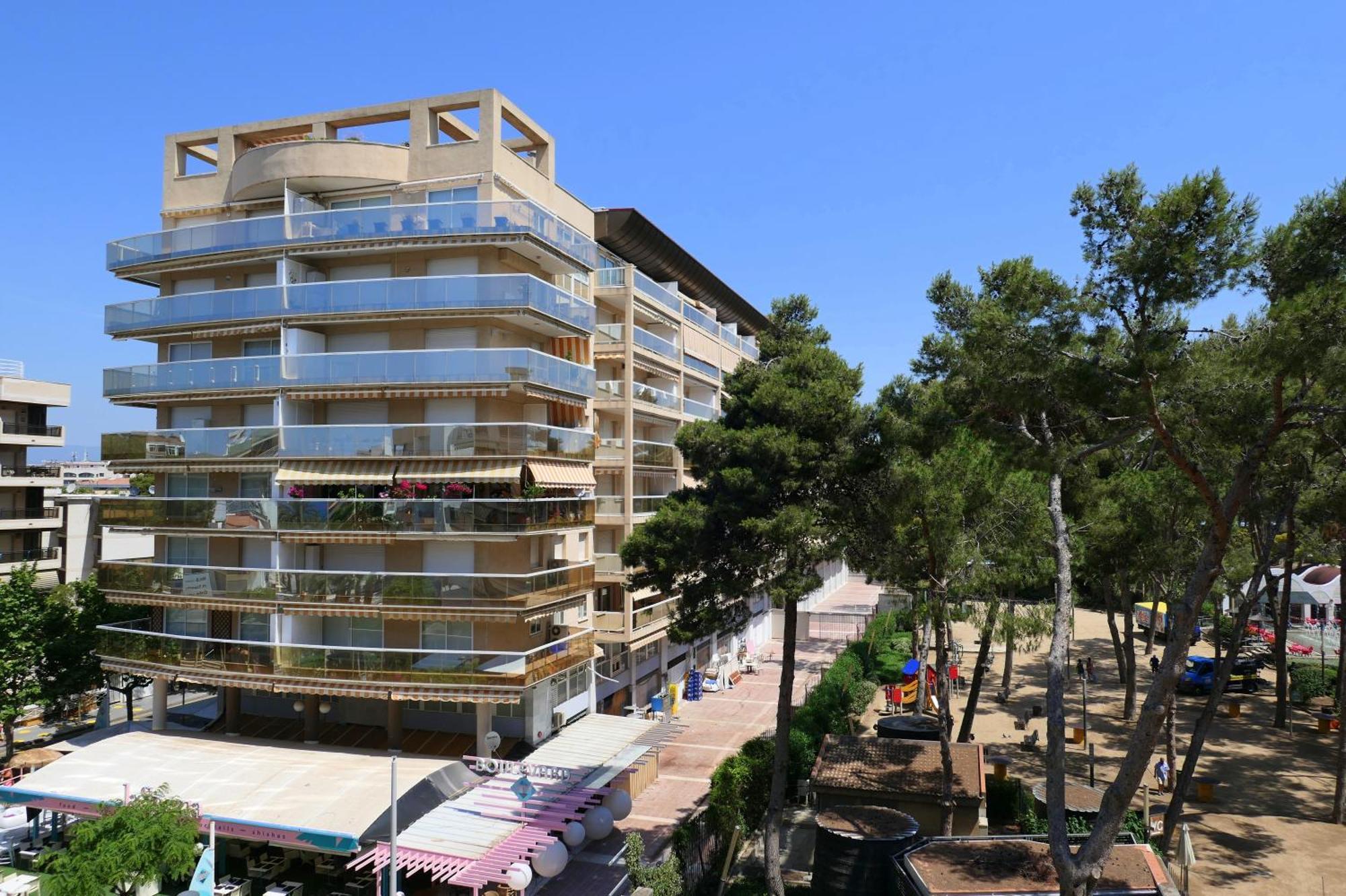 Rentalmar Park Suites Salou Buitenkant foto