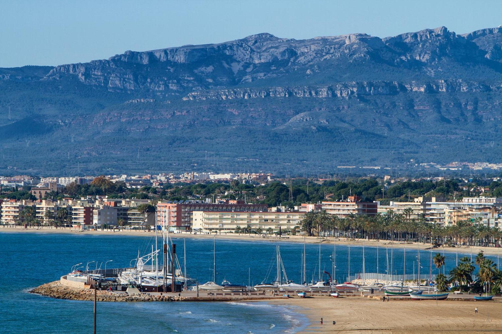 Rentalmar Park Suites Salou Buitenkant foto