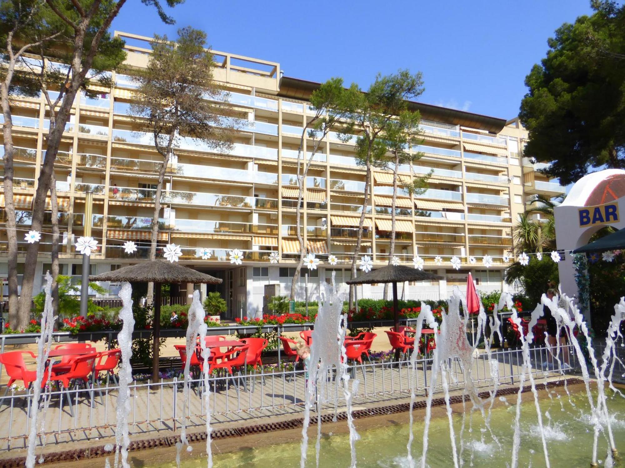 Rentalmar Park Suites Salou Buitenkant foto