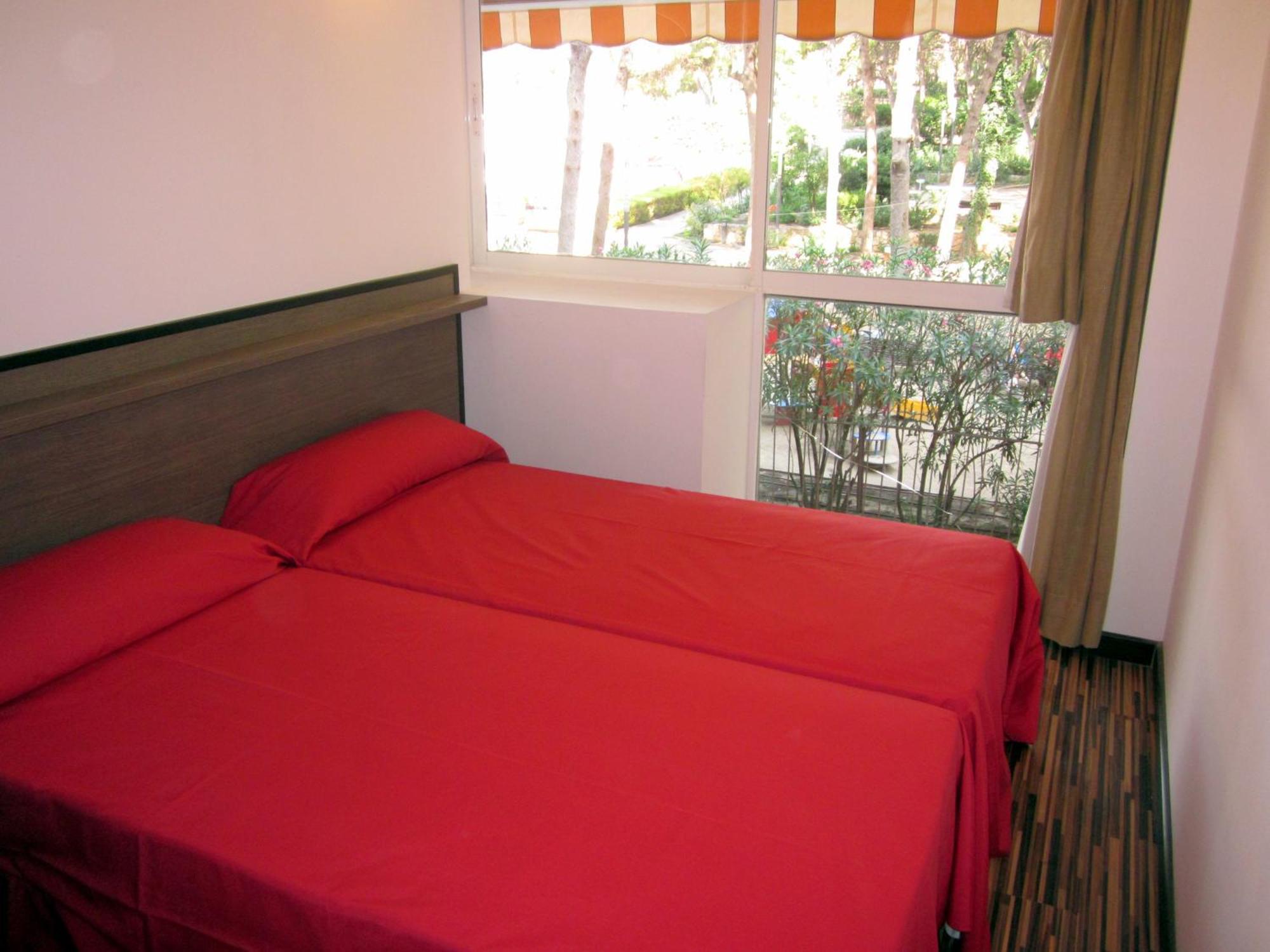 Rentalmar Park Suites Salou Buitenkant foto