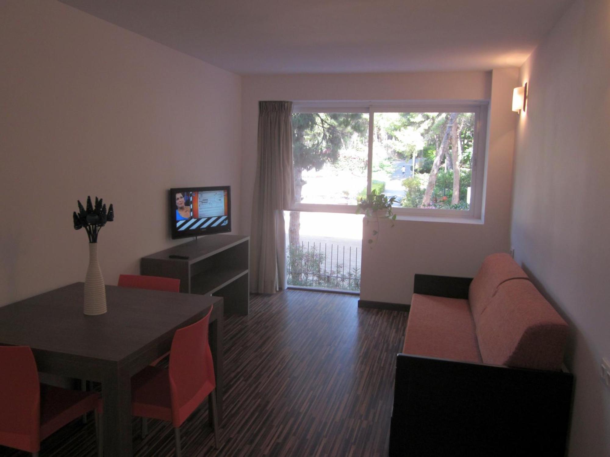 Rentalmar Park Suites Salou Buitenkant foto